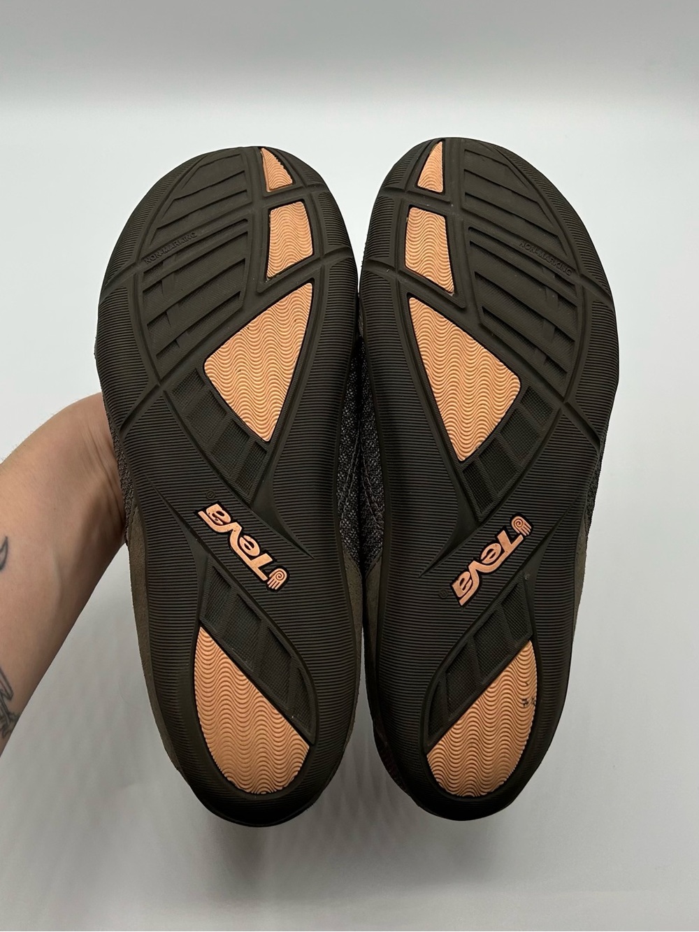 Teva Grey Pink Slip On Sandal Outdoor Activewear Women’s Size 8 - Picture 7 of 8